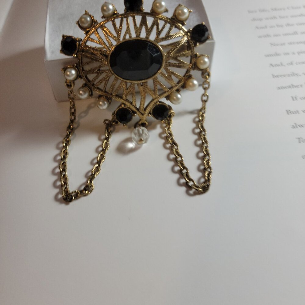 VICTORIAN REVIVAL BLACK WIDOW BROOCH AUSTRIAN JET GLASS AND FAUX PEARLS
